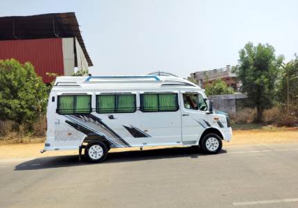 12 Seater Tempo Traveller