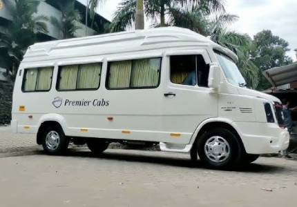 17 Seater Tempo Traveller