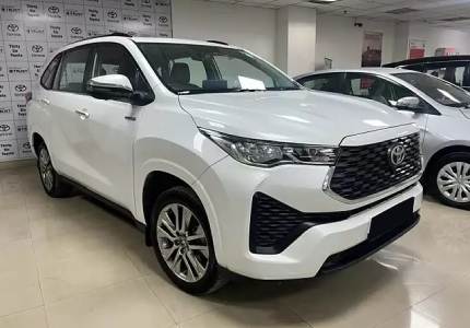 Innova Hycross